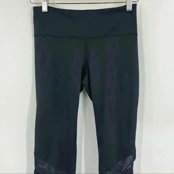 Zella Black Crop Legging W/Leg Mesh Design Size Small - Picture 5 of 9